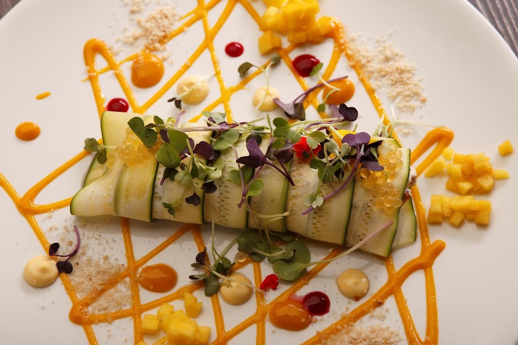Restaurante M-lia — Comida y bebida