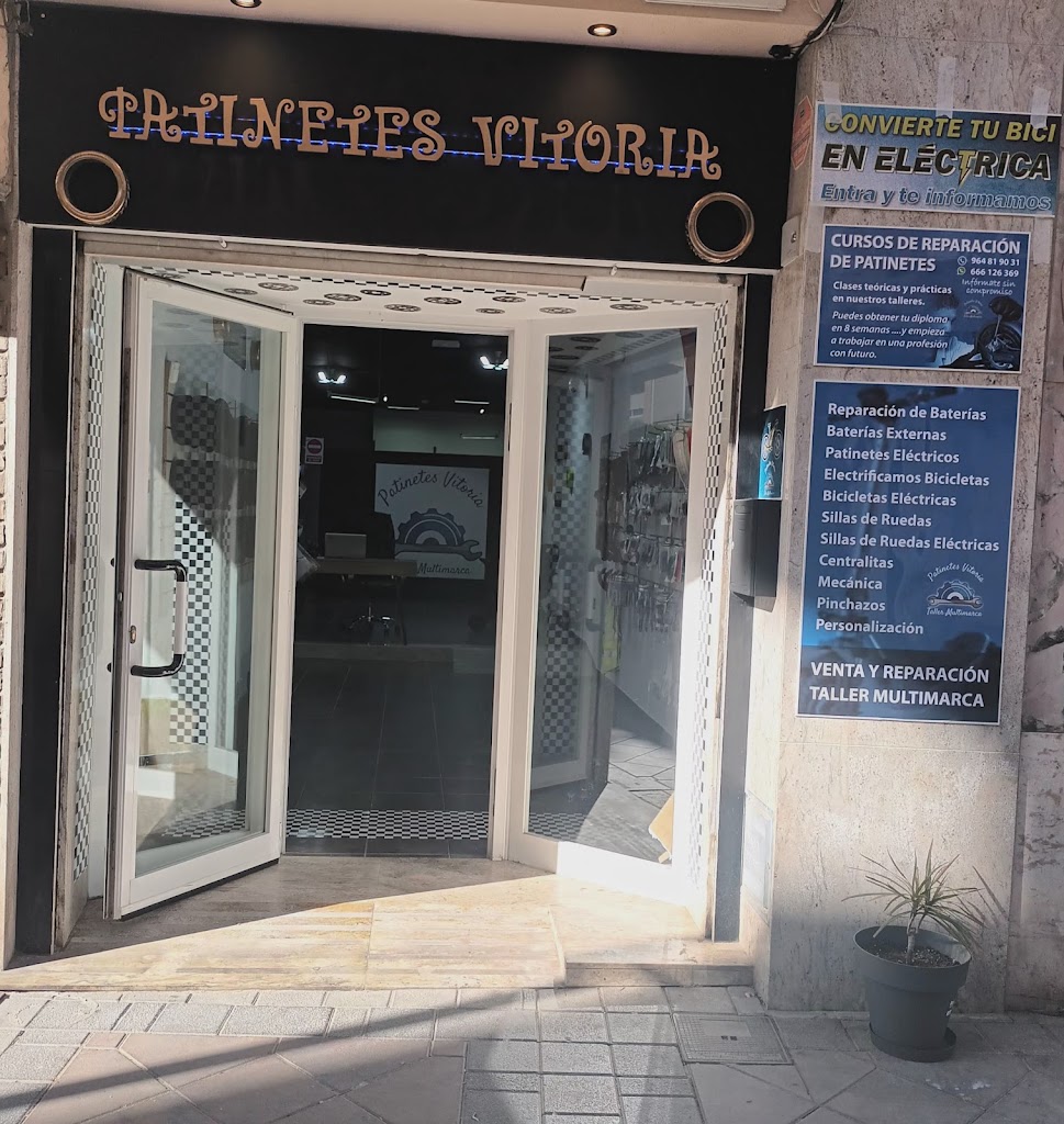 Patinetes Vitoria - Tienda y taller para reparar patinete electrico en Benicarlo — Exterior