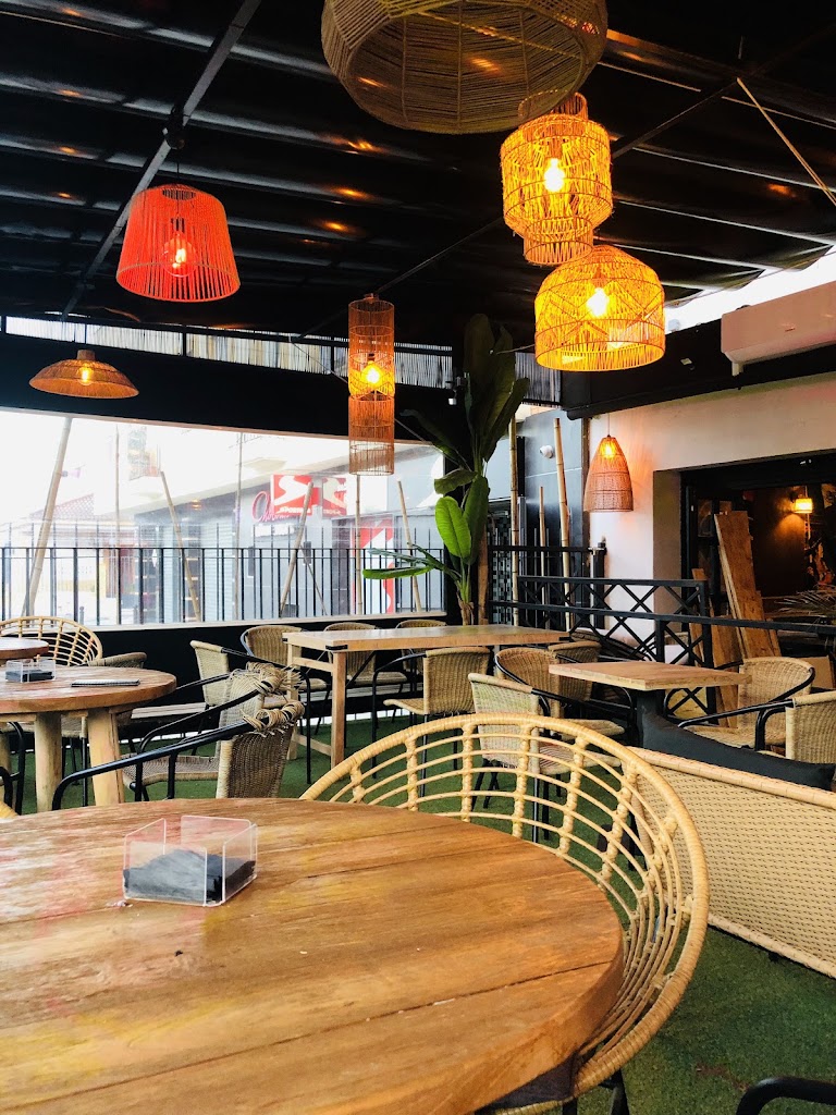 Bar Kora Bormujos — Ambiente