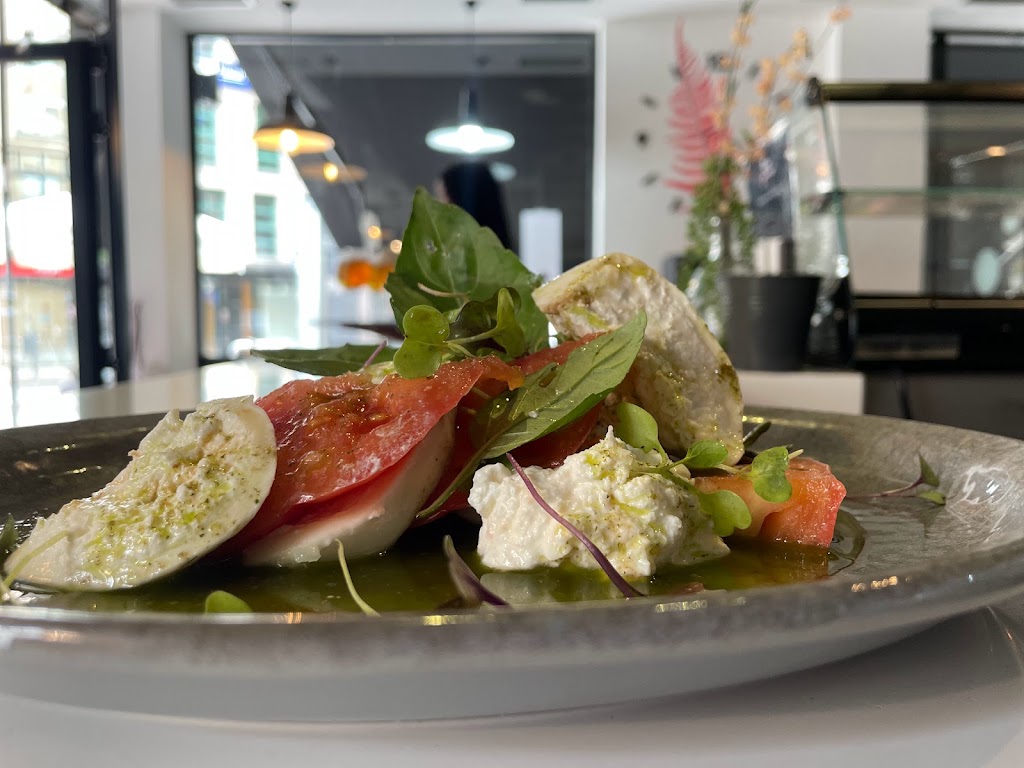 Don Jaime Restaurante — Comida y bebida