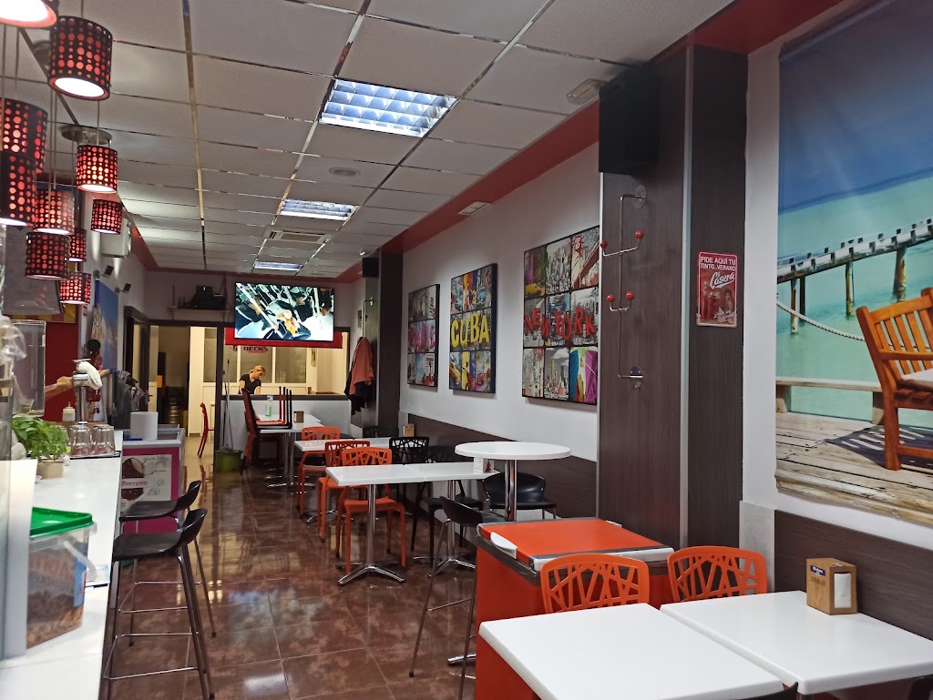 Caffe Cynthia — Ambiente