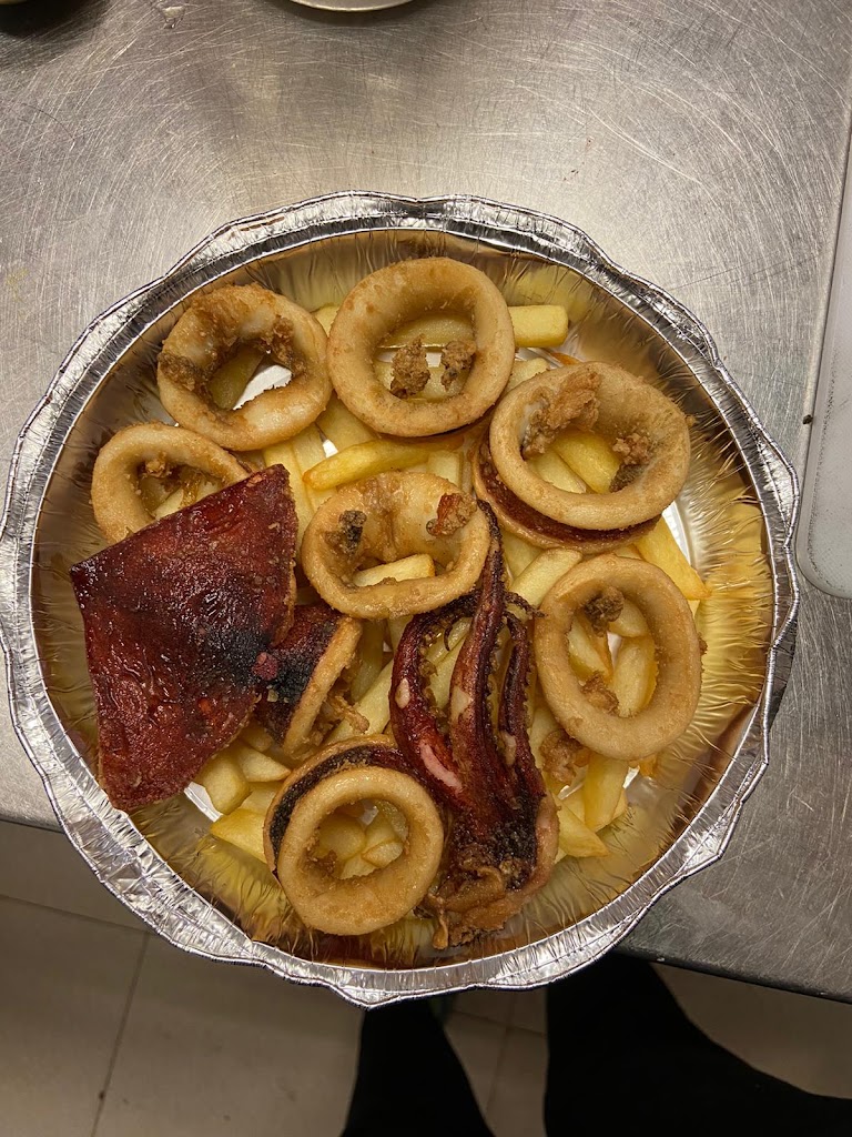 Bar 3a Edad San Isidro — Comida y bebida