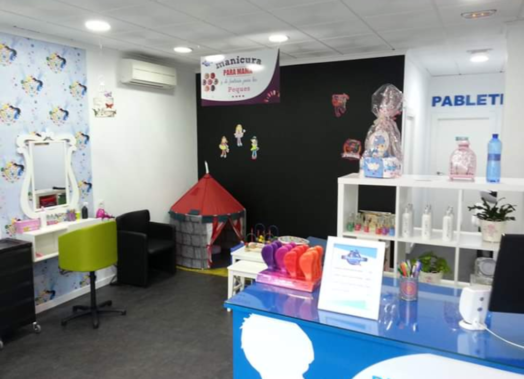 Pablete's Peluqueria Infantil Hellin — Interior