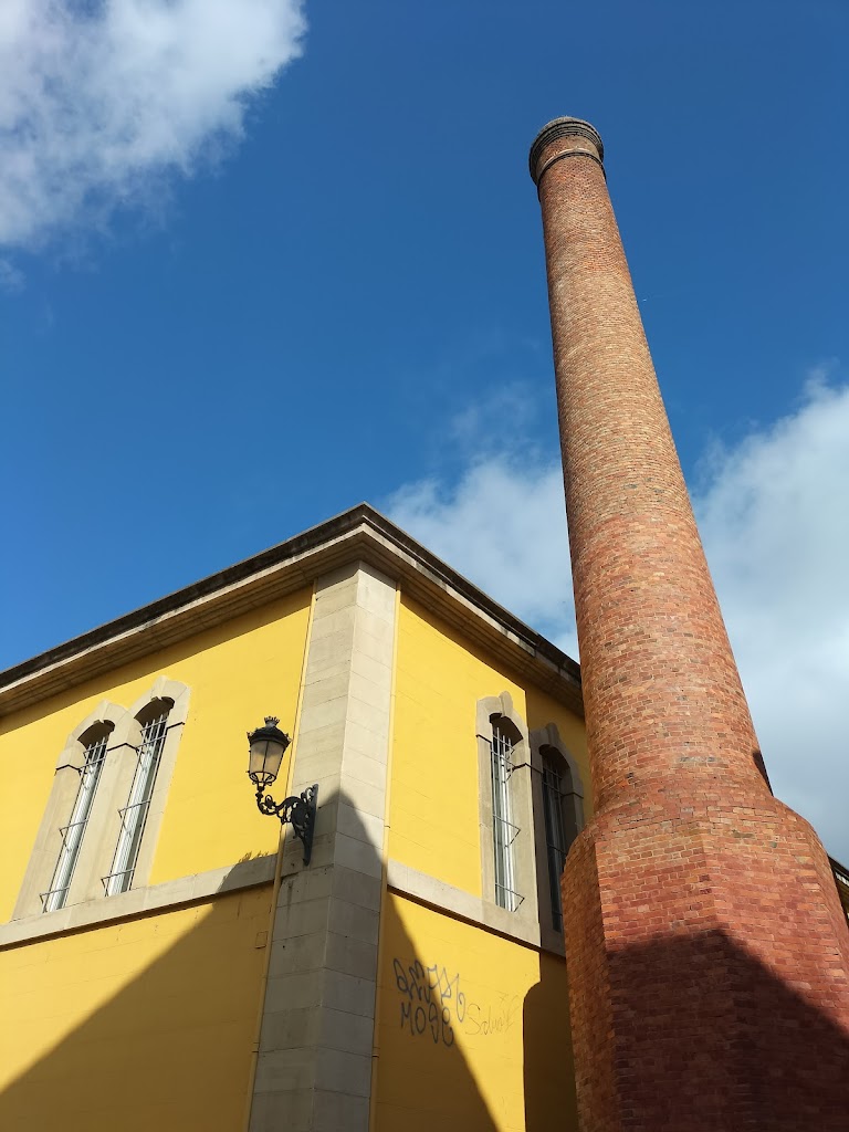 Antigua Chimenea de la Tabacalera