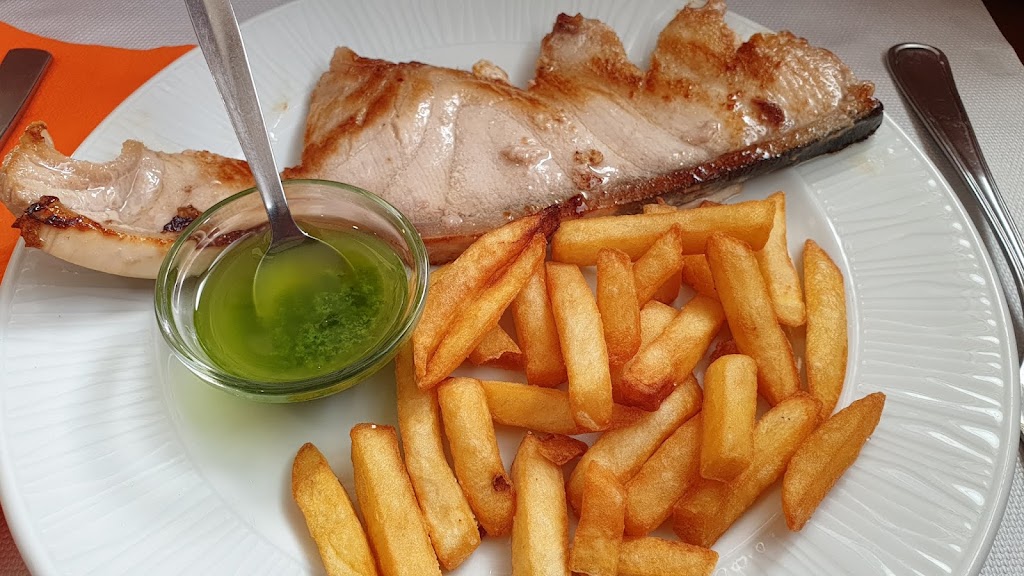 La Goleta Cafe Bar — Comida y bebida