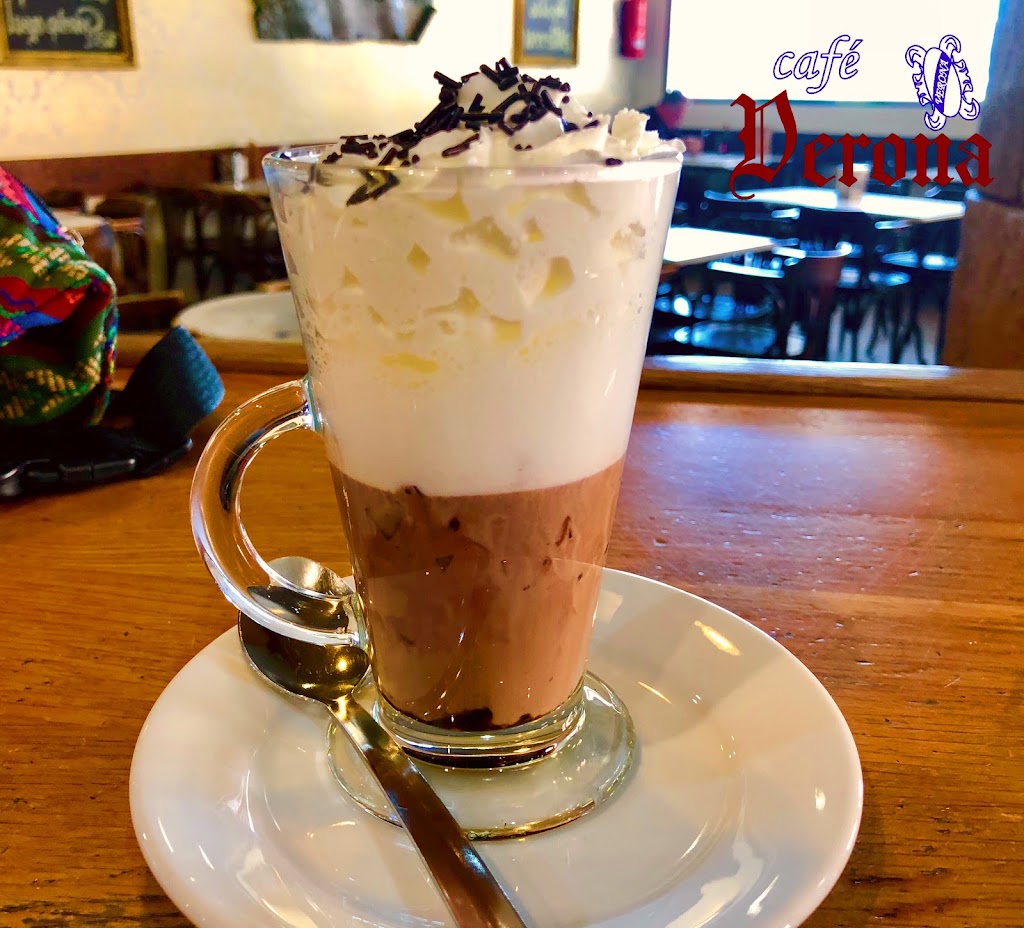 Cafe Verona Dos Hermanas — Capuchino