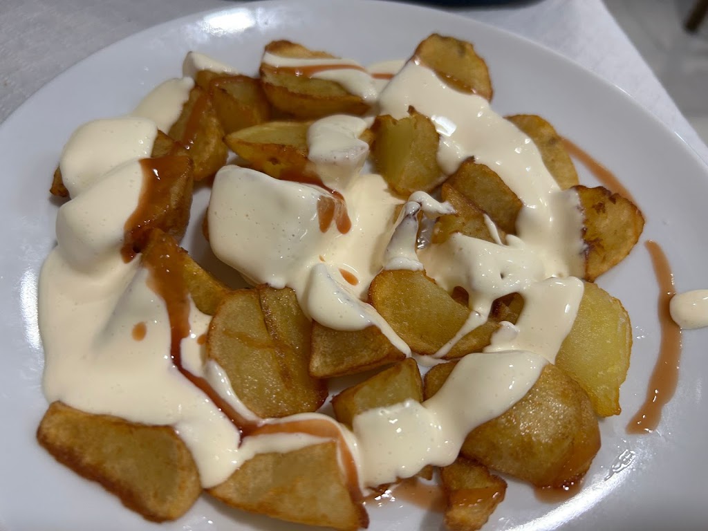 Cerveceria Antonio — Patatas bravas