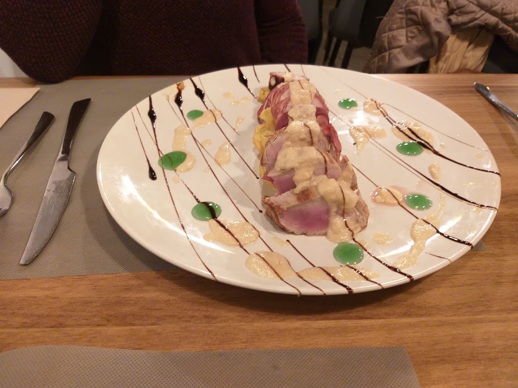 Bar Restaurante 88 — Comida y bebida