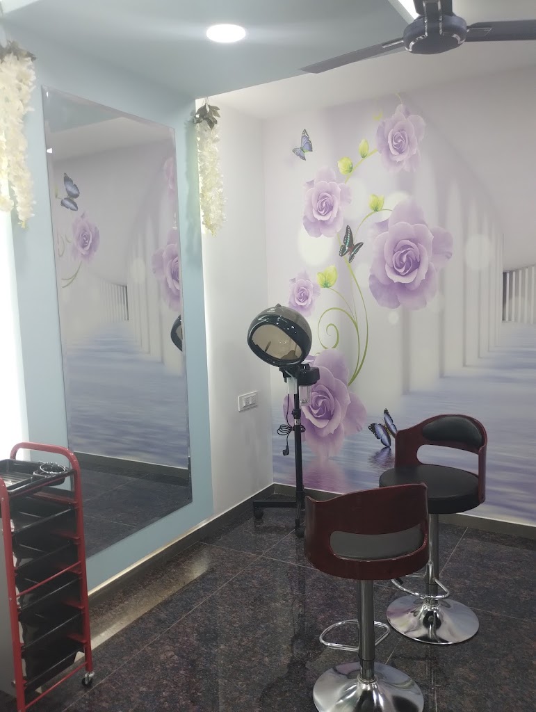 R K Royal Look Beauty Salon Training Centre