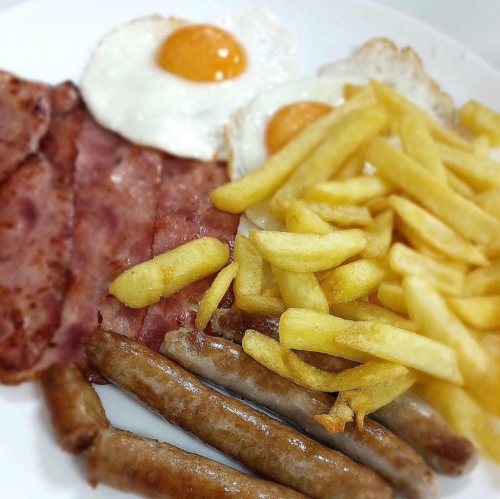 Granja Bar Edelweiss — Comida y bebida