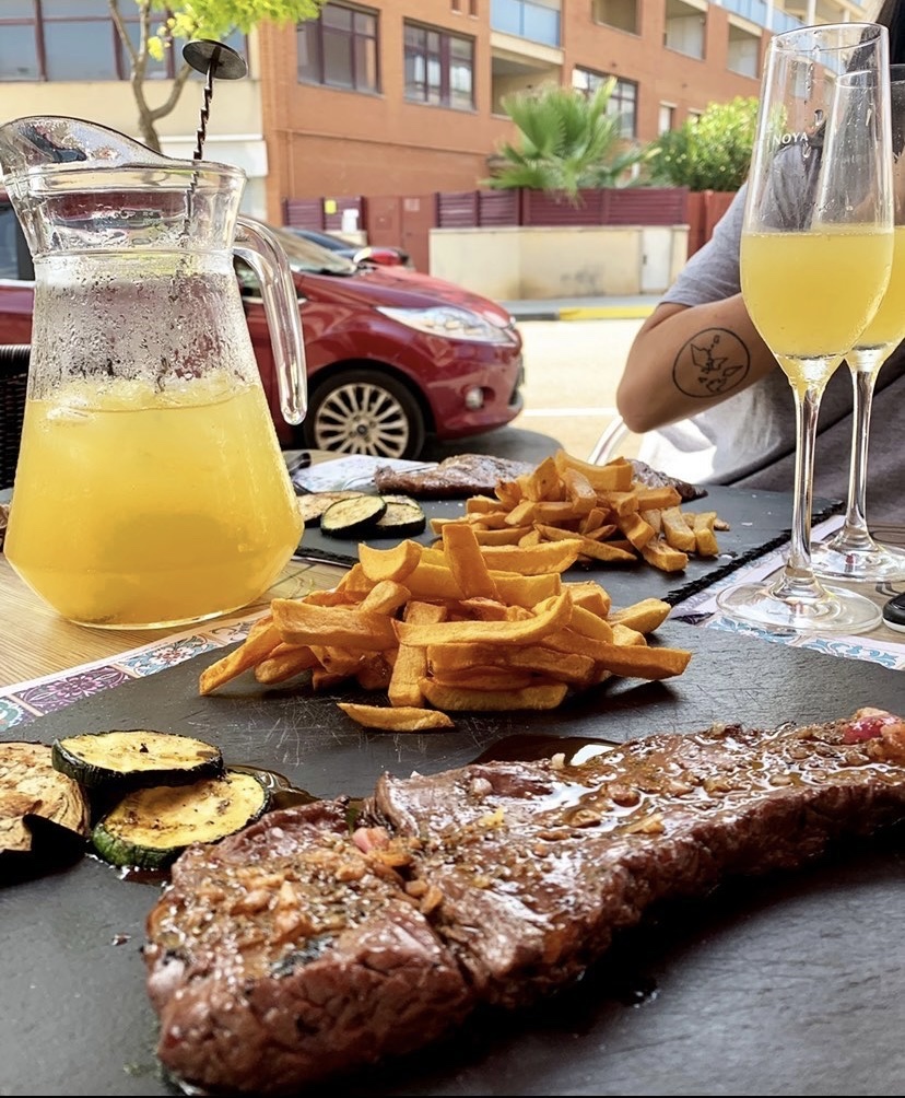 los tostones de olesa — Comida y bebida