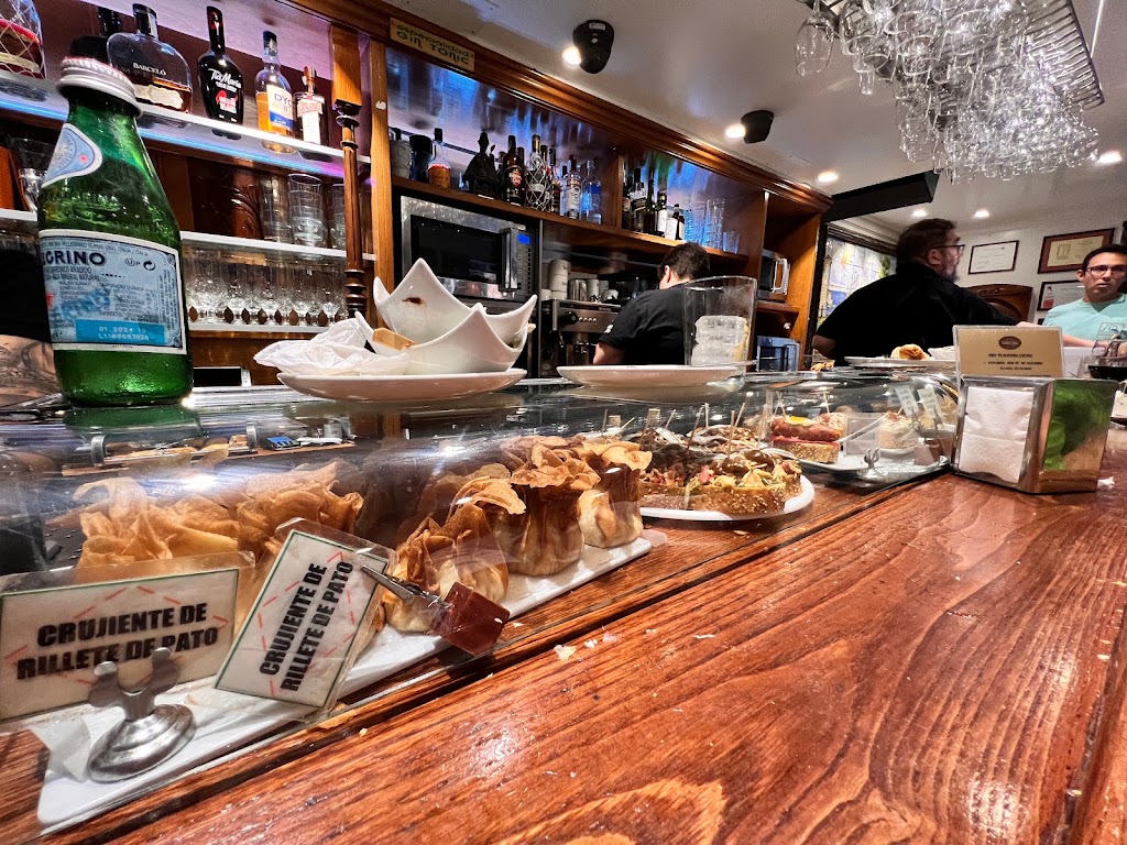 Bar GAUCHO Taberna — Comida y bebida