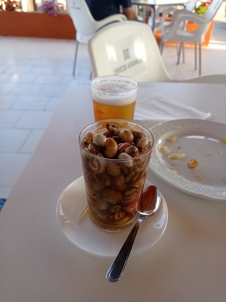 Bar El Prado Lucena — Comida y bebida