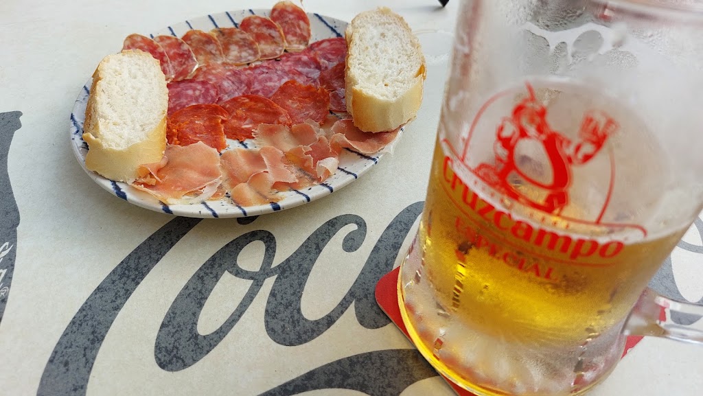Cafe bar Sol — Comida y bebida