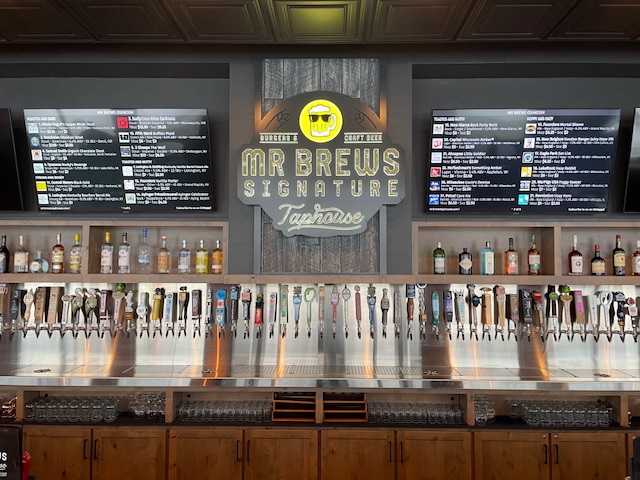  Mr Brews Taphouse Oshkosh