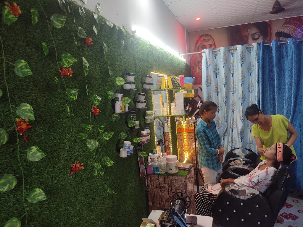 Tanika Beauty Parlour