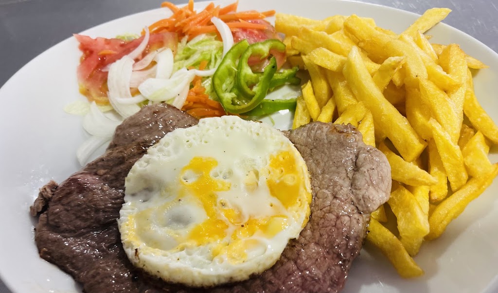 Quiero Mas Bar & restaurant — Comida y bebida