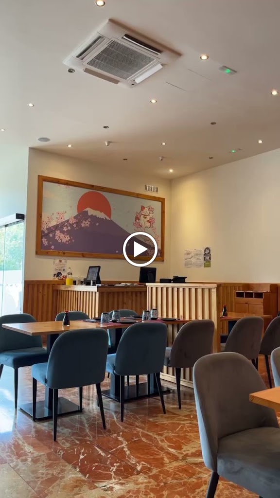 Kingyo Cornella Restaurant Japones (mes que sushi) — Videos