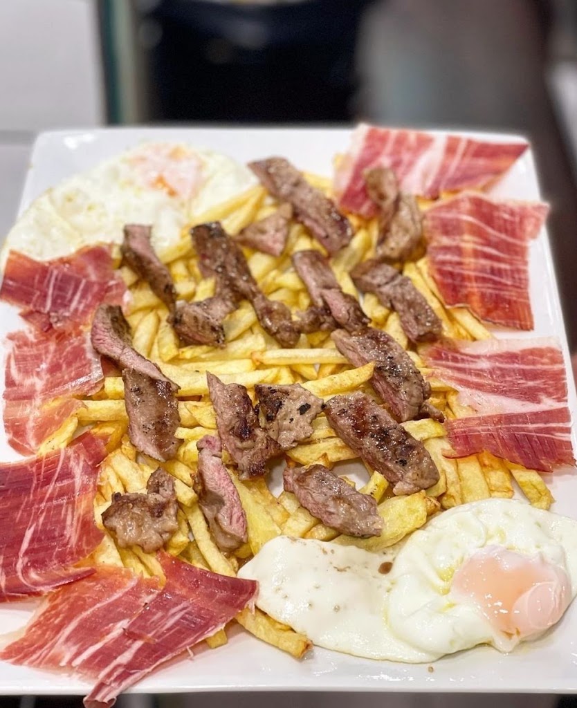 Restaurante Casa David — Comida y bebida