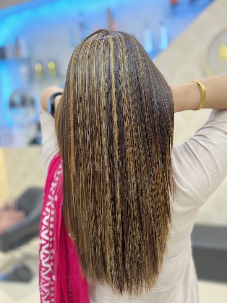 Mm Unisex Salon Academy