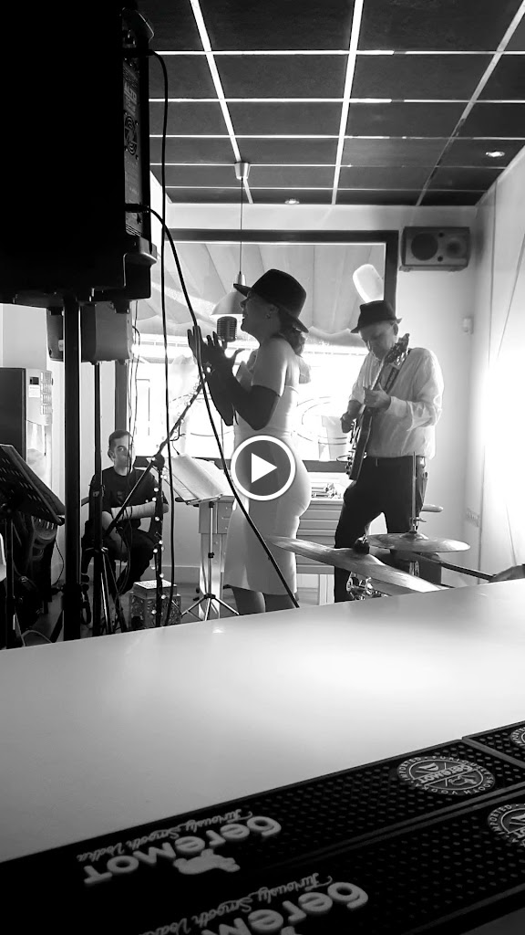 Lola Copas — Videos