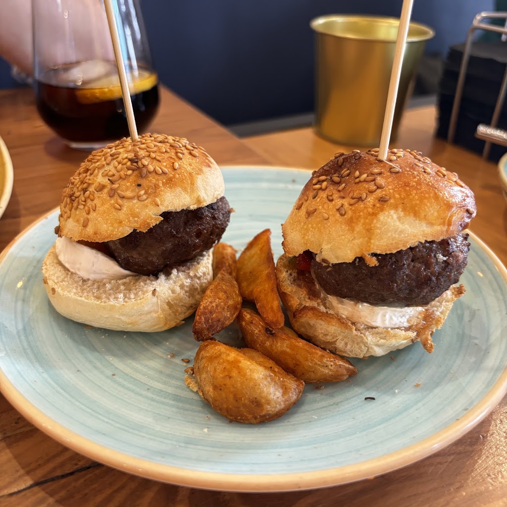 Restaurante Las Maravillas — Comida y bebida