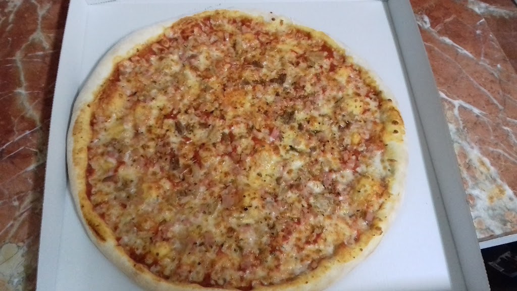 Pizzeria 3 Pizzas — Pizza