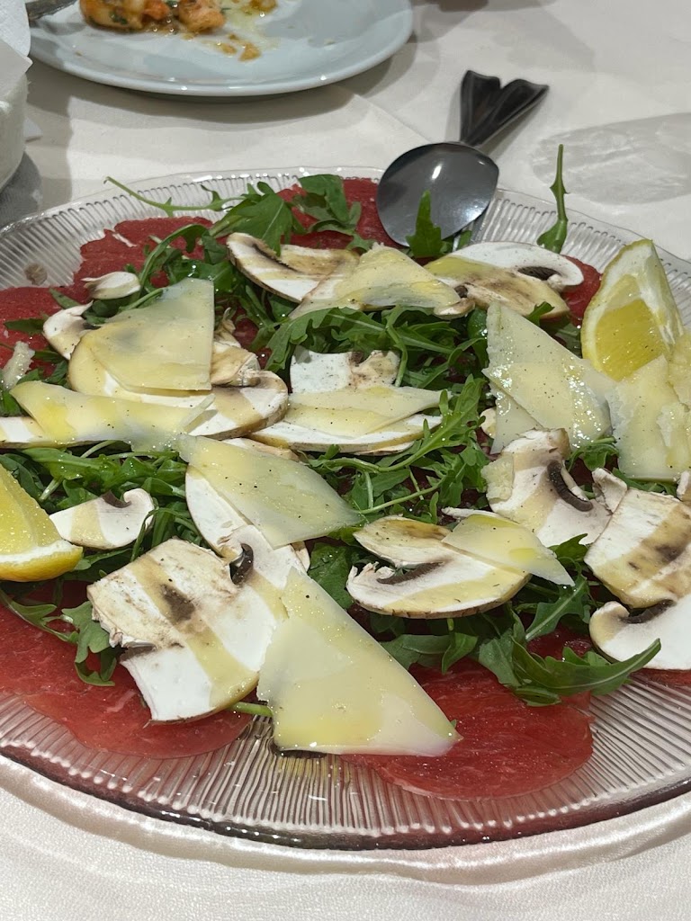Gusto Pizza - Tu Restaurante Italiano en Candelaria — Comida y bebida