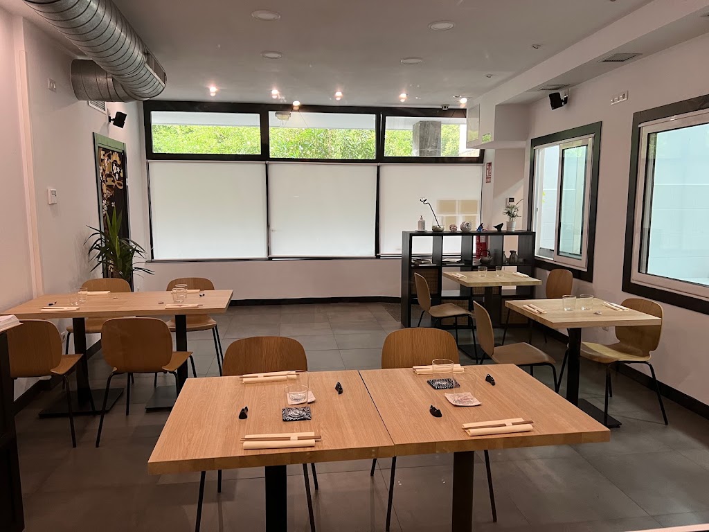 IWASAKI Restaurante Japones — Ambiente
