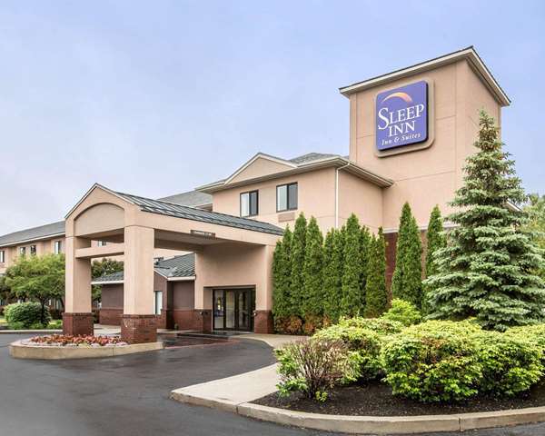 Sleep Inn & Suites Queensbury - Lake George - Hotel in Queensbury , United States of America