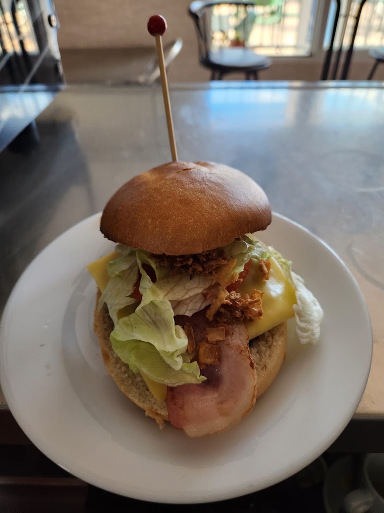 Luna bar — Comida y bebida