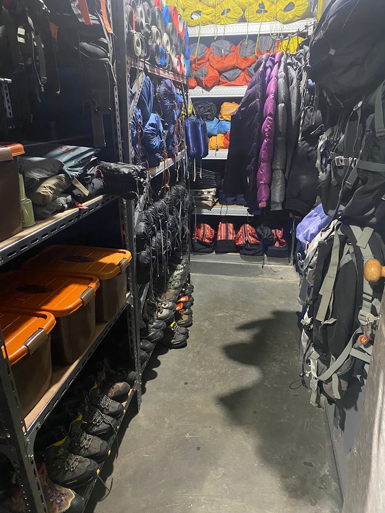 Mountain Addict Rent (Persewaan Alat Outdoor/Camping Malang)