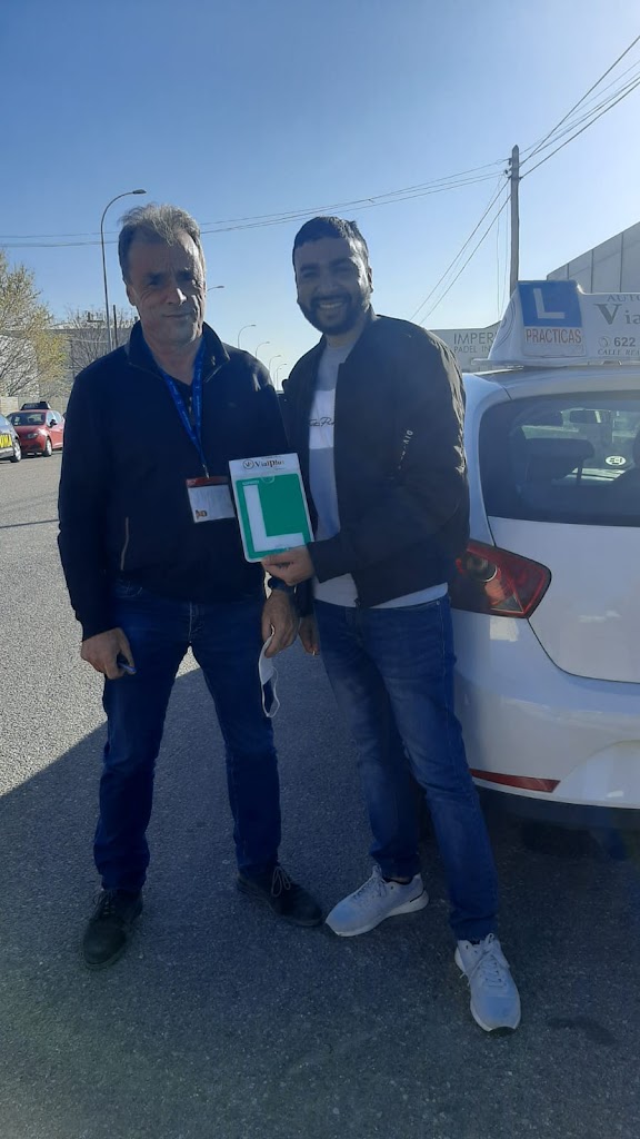 Autoescuela Vial Plus — Automovil