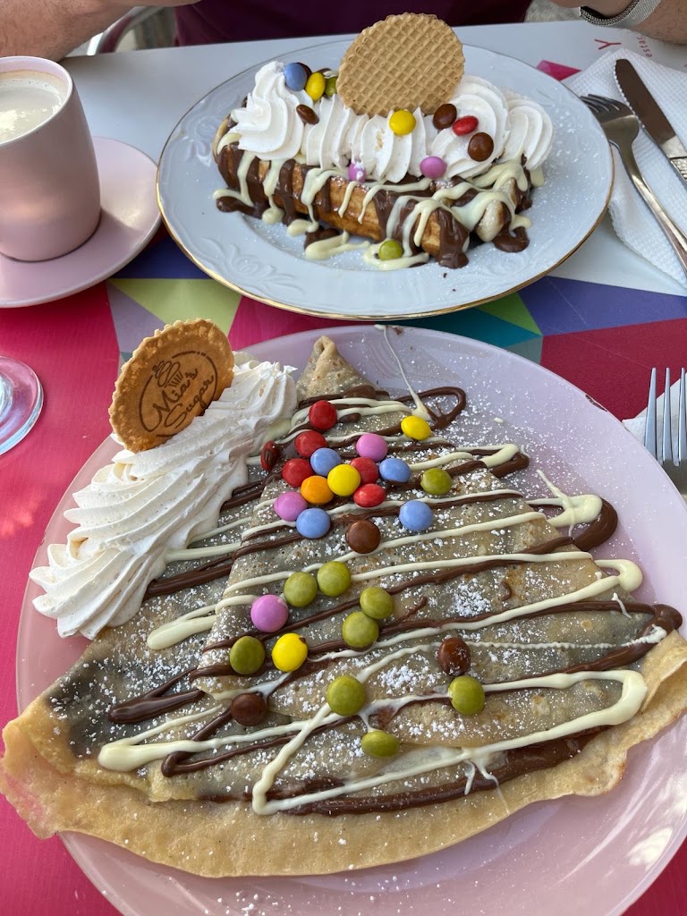 Heladeria Cafeteria Mia's Sugar Arcos de la Fra. — Comida y bebida