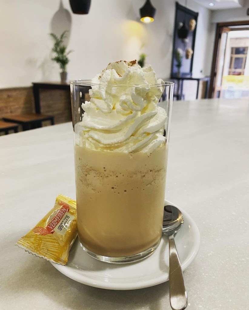 cafeteria Mito cerveceria restaurante — Comida y bebida