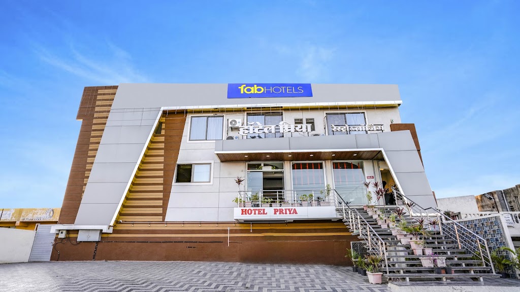 Hotel Priya Lodging