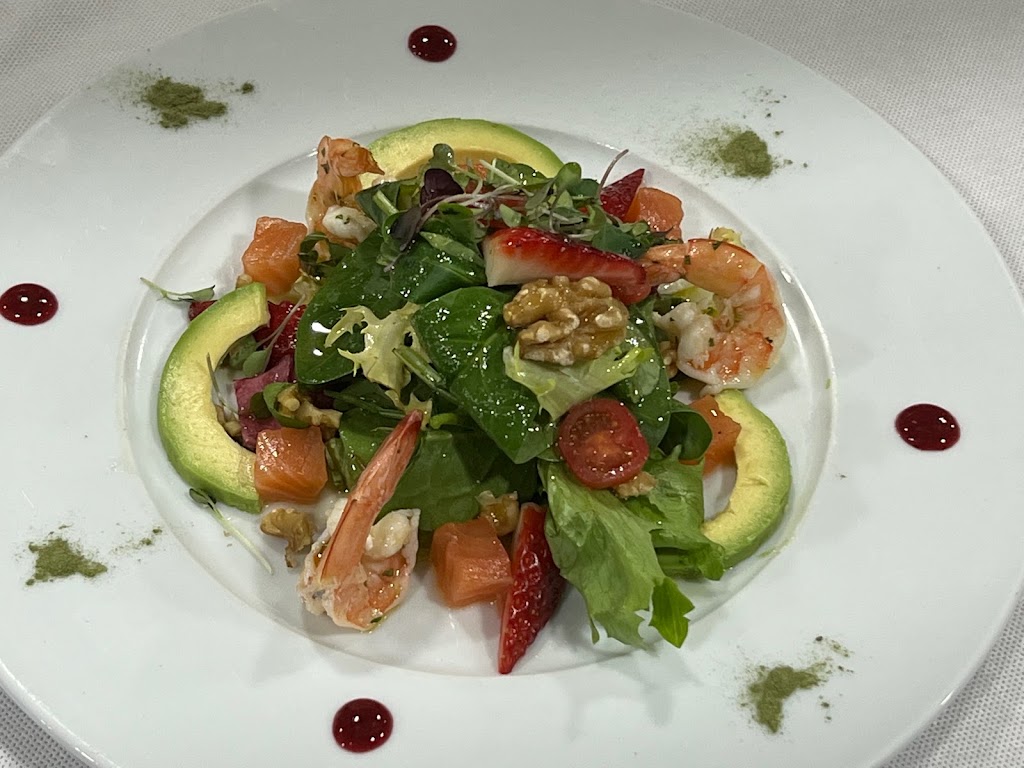 Can Biel Restaurant — Comida y bebida