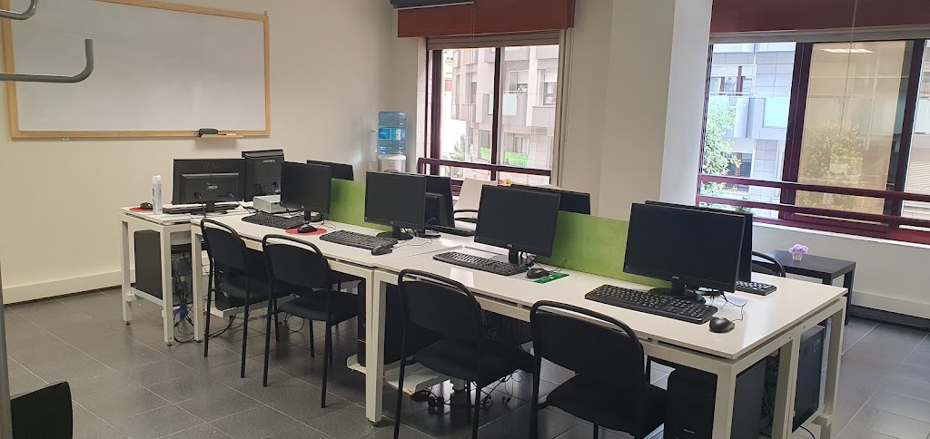 Centro Informatico @deka — Del propietario