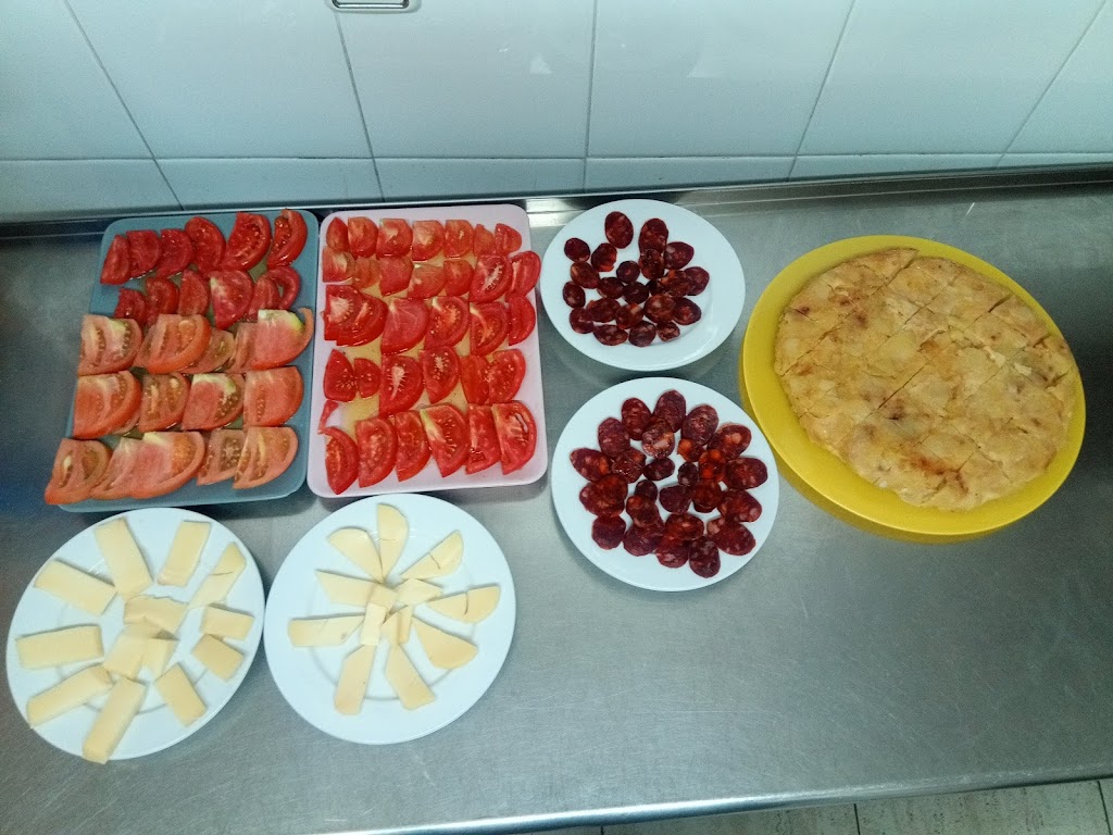 Bar Caza y Pesca Almuerzos Tapas — Del propietario