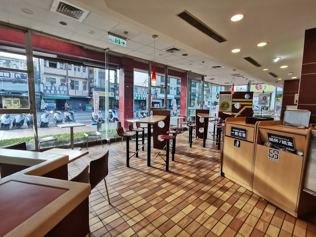 麥當勞-台南仁德餐廳（設有得來速） 的照片
