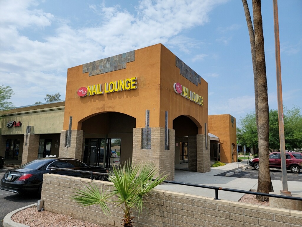 Mama Mia Nail Lounge - Glendale, AZ