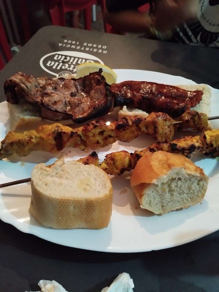 Bar el Quiosco — Comida y bebida