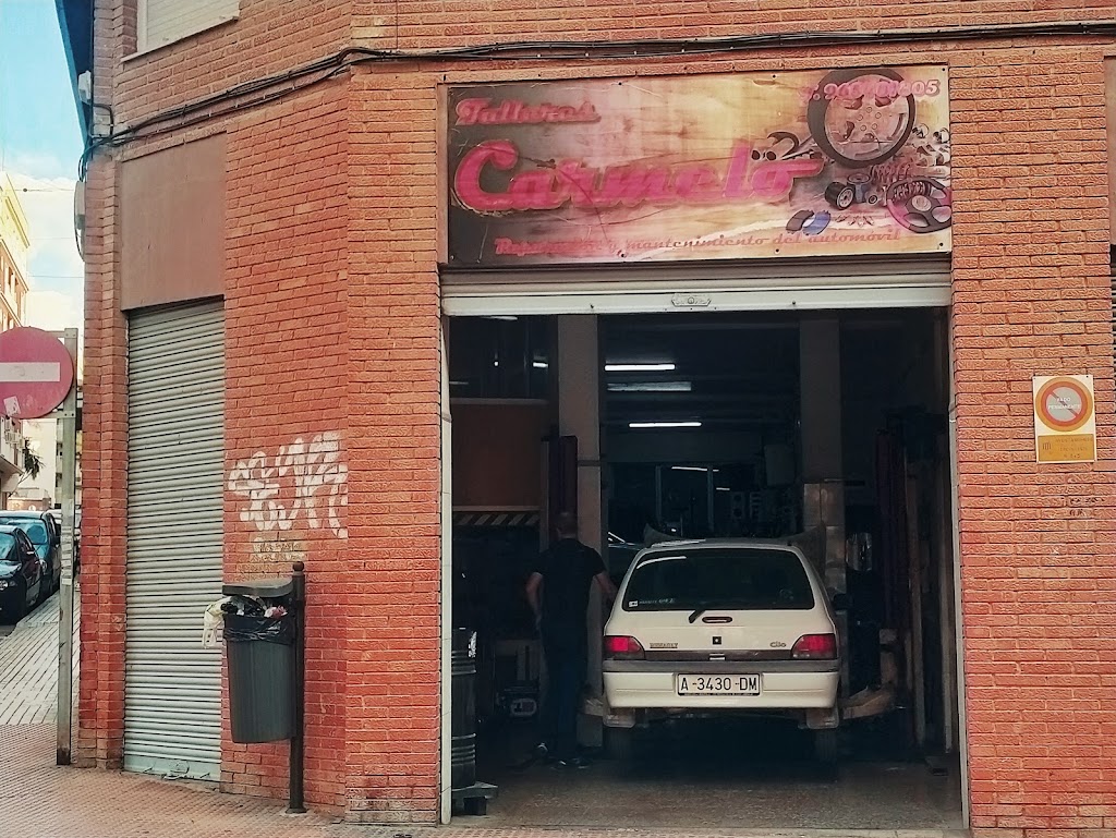 Carmelo Manresa Lopez — Exterior