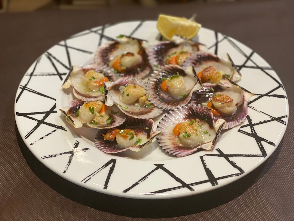 Meson Las Tinajas — Comida y bebida