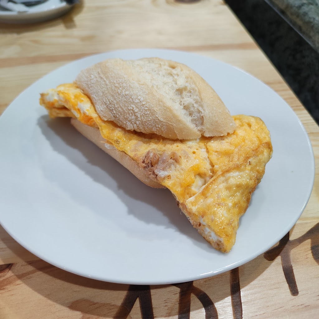 Olympic Cafe Bar — Comida y bebida
