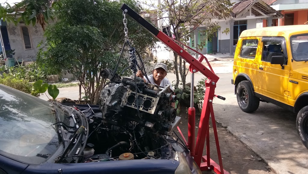 BENGKEL MOBIL HARRY
