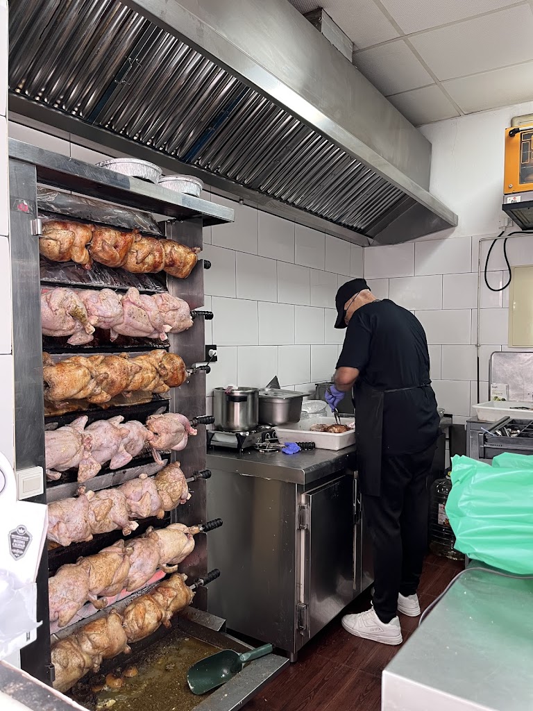 Asador Papa Pollo — Ambiente