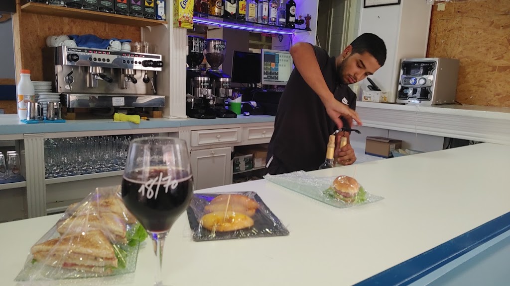 Bar Cafe Hamburgueseria Nervion Portugalete — Ambiente