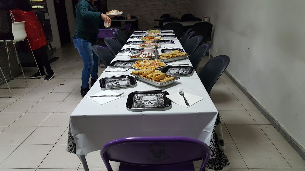Bar Garaje Cafe — Comida y bebida