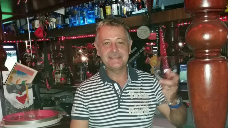Bar Bermuda-Eck bei Chris — Del propietario